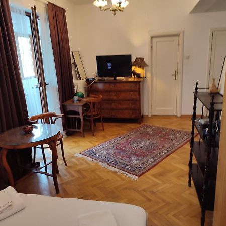 Accommodation Ateneu Palace بوخارست المظهر الخارجي الصورة