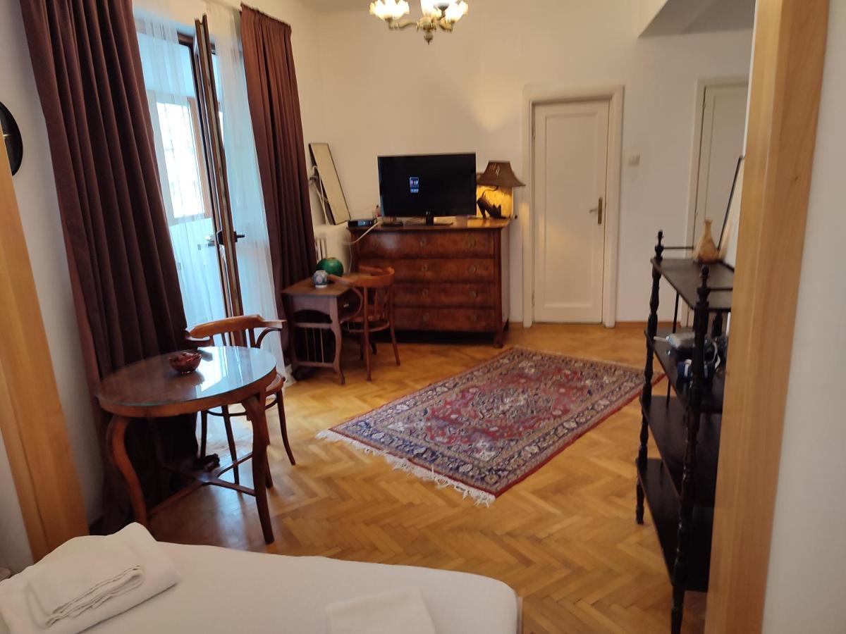 Accommodation Ateneu Palace بوخارست المظهر الخارجي الصورة